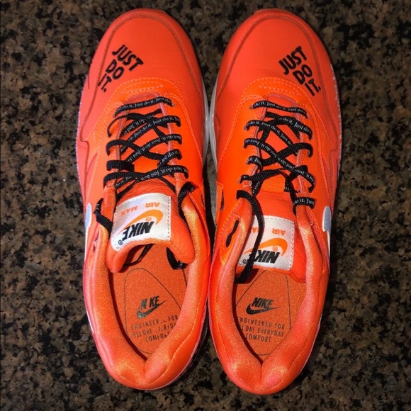 Neon orange Nike airmax 1 size 7.5 - Picture 3 of 8